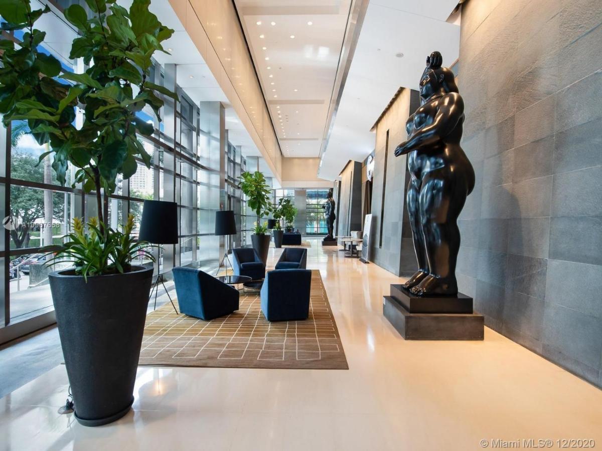 Four Seasons Hotel Miami - Luxury Private Residences Zewnętrze zdjęcie