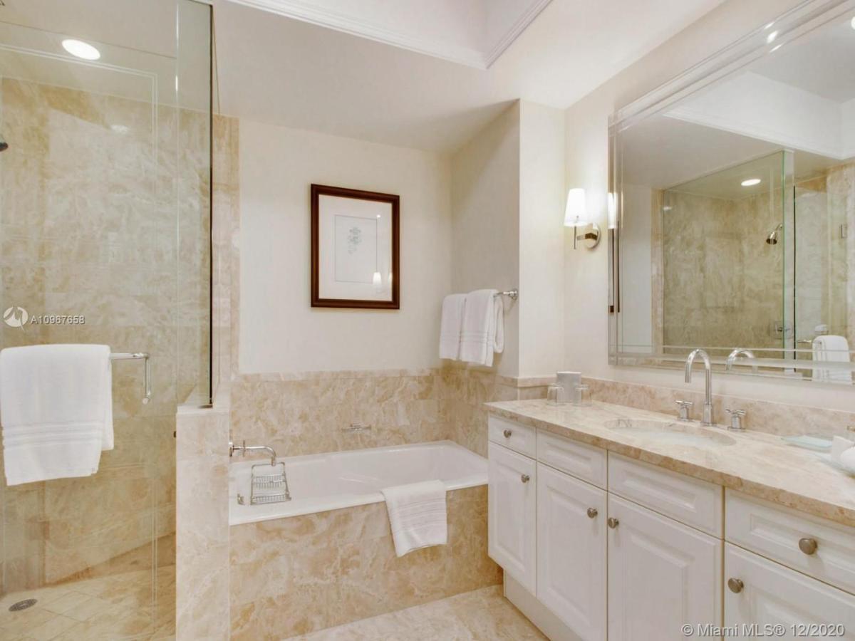 Four Seasons Hotel Miami - Luxury Private Residences Zewnętrze zdjęcie